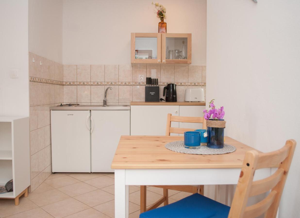 Apartments Dilk Vis Dış mekan fotoğraf