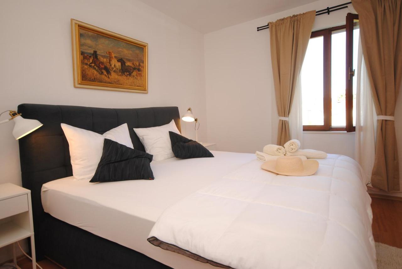 Apartments Dilk Vis Dış mekan fotoğraf